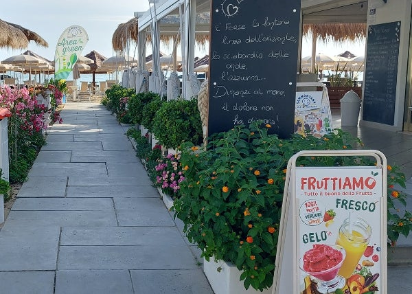 <pre>FRANCAVILLA AL MARE (CH)</pre>LIDO NAUSICA