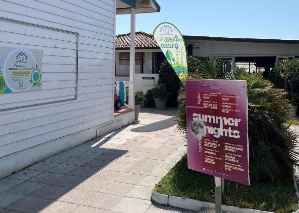<pre>VIAREGGIO (LU)</pre>BAGNO MERGELLINA