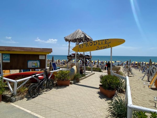 Afrodite beach tab 1